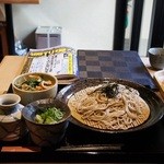石臼蕎麦 初音屋