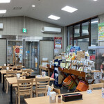 道の駅　箱根峠 - 店内座席＆ショップ