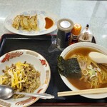 幸楽 - 半チャーハン・ラーメン・餃子３個