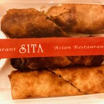 SITA - 具がギュっと巻かれた春巻き