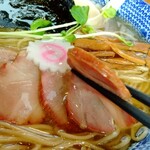 きく屋 - 豚ももチャーシューは燻してあり香ばく巧いねぇ❗