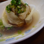 上海わんたん・食彩厨房 - 椎茸・海老ミックスわんたん　ズームアップ