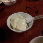 蜃気楼 - 杏仁豆腐。たっぷりで大満足