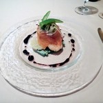 ファンベック・ナオト - 帆立貝と天然エビのサラダ