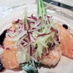 ファンベック・ナオト - 帆立貝と天然エビのサラダ　サラダ部分