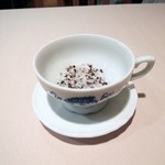 ファンベック・ナオト - 調整用の塩と胡椒