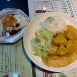 香港 贊記茶餐廳 飯田橋店 - ポークチョップカレーライス、目玉焼き