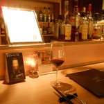 まずは赤ワイン