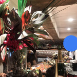 Nampuu Rou - 店内。アジアンテイスト溢れる雰囲気で、ハニートーストが有名なカラオケ屋さんみたいな内装です。褒めてますよ（笑）