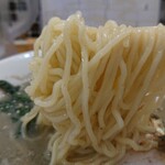 中華そば 表があれば裏もある - 裏白中華そば 麺リフト