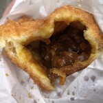 まるき製パン所 - これが注文入ってから揚げてくれて熱々、カリッサクッの食感から