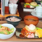 めぞん・ド・グリエ - 夏野菜たっぷりハワイアンハンバーグ