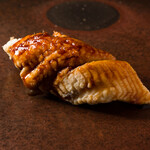 鮨 ともあき - 蒸し穴子のにぎり