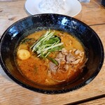 Yamagoyakaribeji - 道産豚しゃぶの胡麻スープカレー 1200円