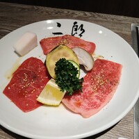 焼肉&手打ち冷麺 二郎 KANAYAMA - 