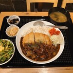 Motsuyaki Butaichi - もつカレー　とんかつトッピング　￥１000 (21-08)