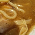 Menya Hatsugai - スープは濃厚！