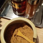 Menya Hatsugai - 煮干し粉の壺。つけ麺にもラーメンにも御用達！