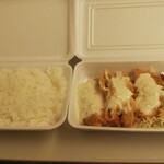 Karaage Senmonten Torishou - チキン南蛮弁当 (税込)620円 ※タルタルソースをかけたあと (2021.08.27)