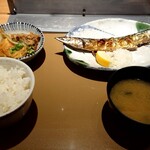 Yayoi Ken - 期間限定　さんまの塩焼と肉豆腐の定食