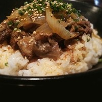 喜福世 - 和牛すじ肉丼