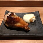 とり茶太郎 - 燻製盛り合わせ（シャモ 手羽元 & チーズ）