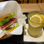 FRESHNESS BURGER - 