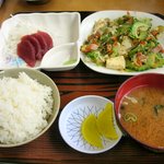 あやぐ食堂 - ごーやちゃんぷる～定食600円