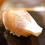 日本橋蛎殻町 すぎた - 小鯛の昆布〆