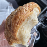 THE CITY BAKERY - プレェツェルクロワッサン