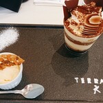 ANNIVERSARY TERRACE K - ティラミスとおまけのアイス