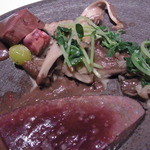 フロリレージュ - 本日のメイン　鹿のレバーと腎臓とフィレ　舞茸とジロール茸　野菜と色々な鹿の内臓のソース