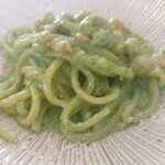 Caliner - 本日のパスタから選んだ小海老のジェノベーゼ 生パスタであり、モチモチ食べ応えあり。ソースも風味豊かで美味しいです。