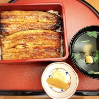 うなぎ 仲じま - うな重特上 4,500円 肝吸いとお漬物も。
