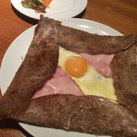 ルバーブ 大名古屋ビルヂング店 - サラダ皿と比較してみてよ