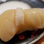 回転寿し トリトン - ホタテの勇姿。