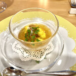 海のごちそう WATANABE - 三島産とうもろこしのババロアと雲丹、キャビア
                                伊豆牛のコンソメジュレ。
                                甘いゴールドラッシュのババロアに感動！牛の旨味が凝縮したコンソメジュレが最高です。