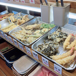 本格手打 いわしや - 天ぷらコーナーです。（2021.7 byジプシーくん）