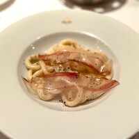 Giglio - イタリア産グアンチャーレを乗せたイ・ピーチ カーショエペーペ仕立て +¥550