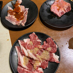 Kokusangyuu Yakiniku Tabehoudai Nikushou Sakai - 