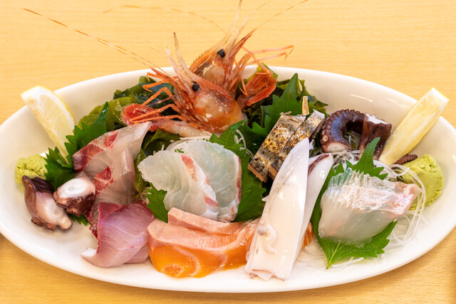 活魚料理 びんび家 びんびや 鳴門市その他 魚介料理 海鮮料理 食べログ