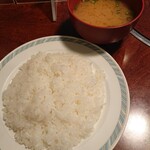 IKOBU - ご飯に味噌汁