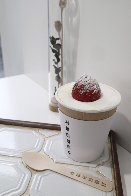 ソウルティラミス 新大久保 スイーツ その他 食べログ