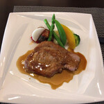 ビストロ ドゥ シエル - 沖縄県産島豚ロース肉のソテー ソースディアブル