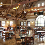 ダニエルハウス - 開放的なメインホール