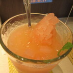 榎本ハンバーグ研究所 - 夏の濃い桃ジュース