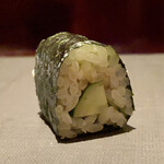 たかおか - 追加：かっぱ巻き
      鴨川の胡瓜を使ったかっぱ巻き、シャキッとして山葵の風味も良く美味しいです。