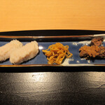 良理 - 左から、鱧の塩焼き、切干し大根煮、鱧の肝と卵和え