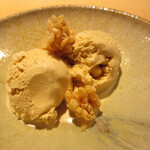 良理 - 醤油アイス、米煎餅添え