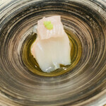 鮨 由う - ・宮城県産平目煎り酒で